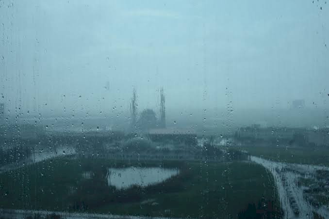 Three days of showers forecast as temperatures set to fall